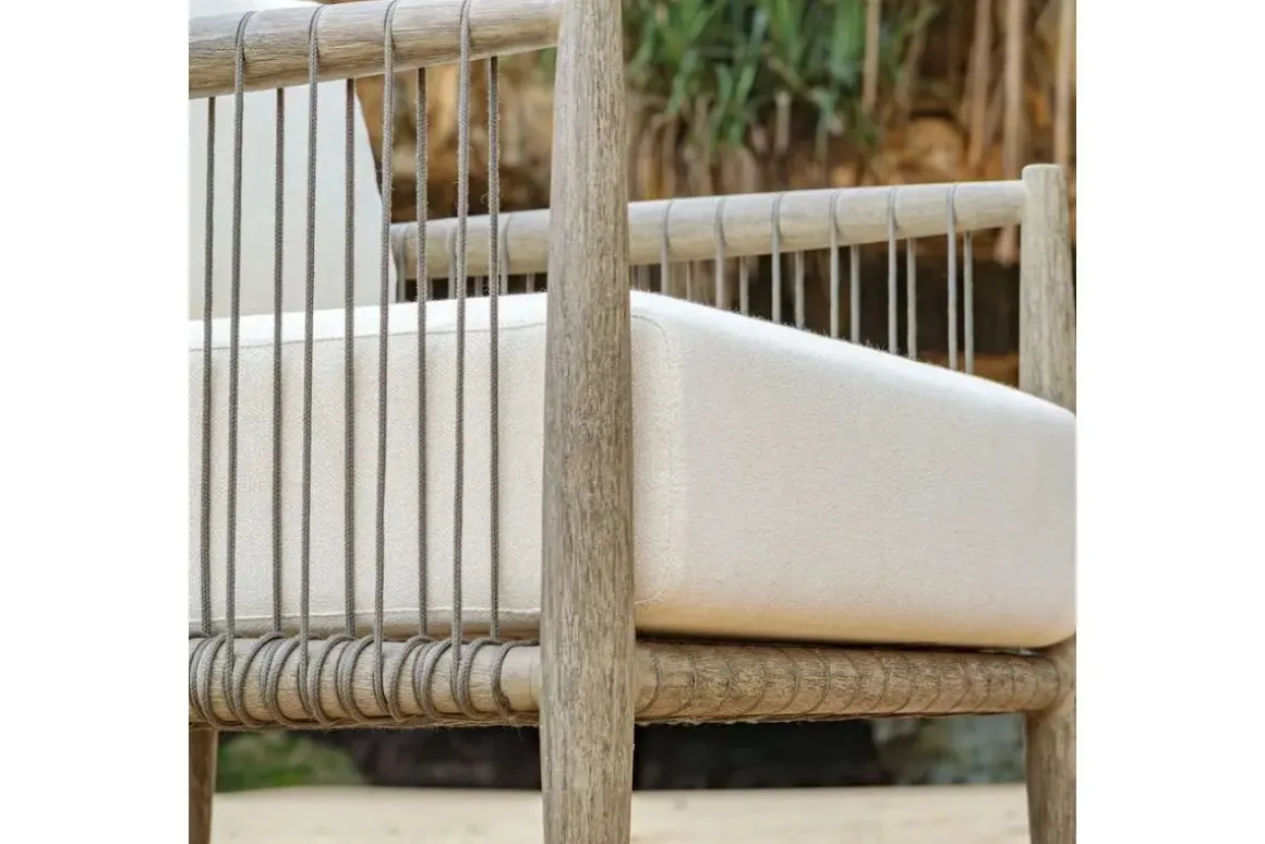 Borneo Outdoor Lounge Chair In Brown