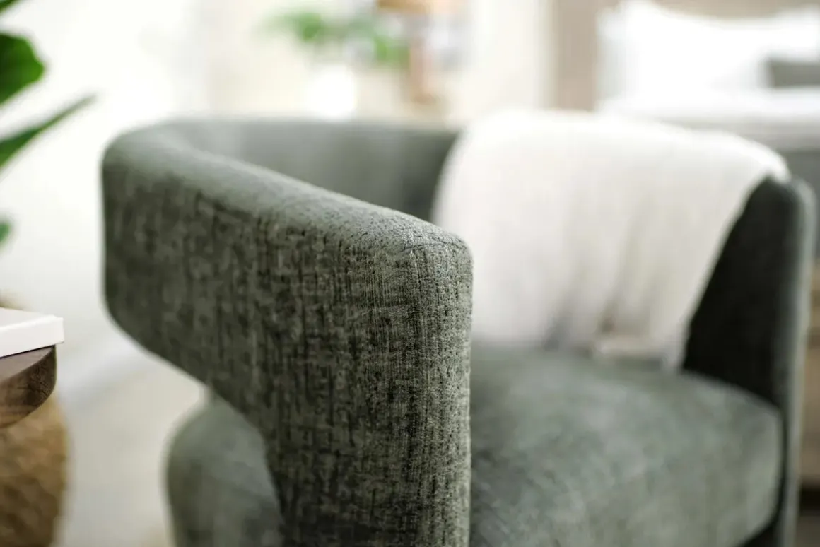 Leslie Side Chair In Rust