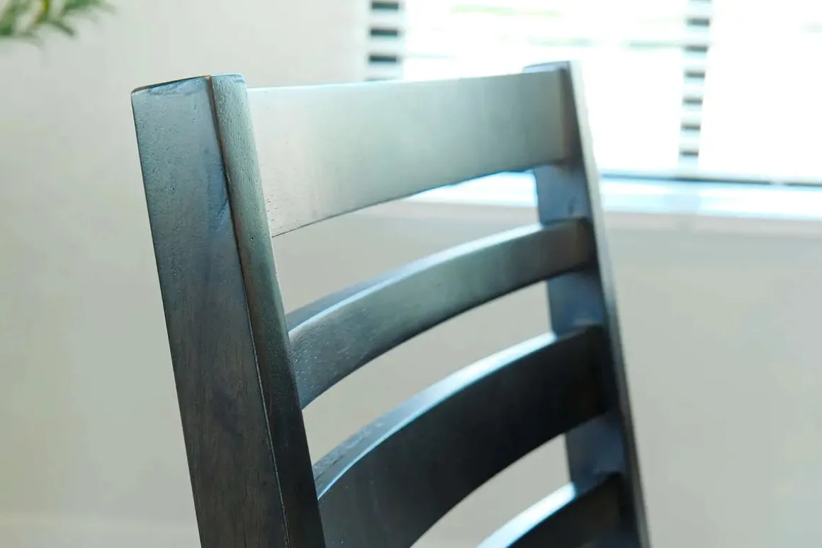 Lincoln Dining Table, 2 Chairs, 2 Arm Chairs & Bench In Dark Espresso