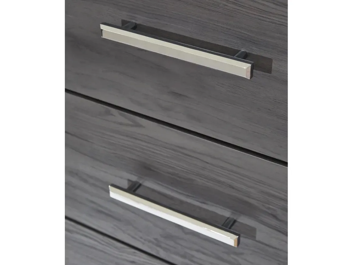 Lodanna Panel Bed, Dresser, Mirror & Nightstand In Gray