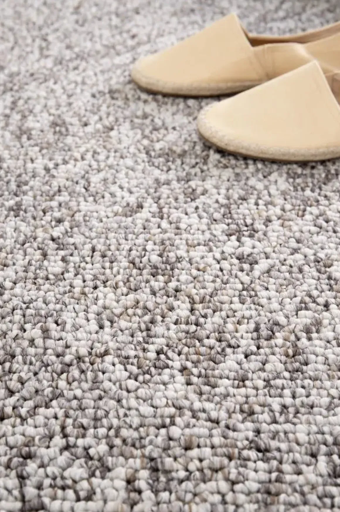 Pablo Nova Rug In Gray, 5’ X 7’