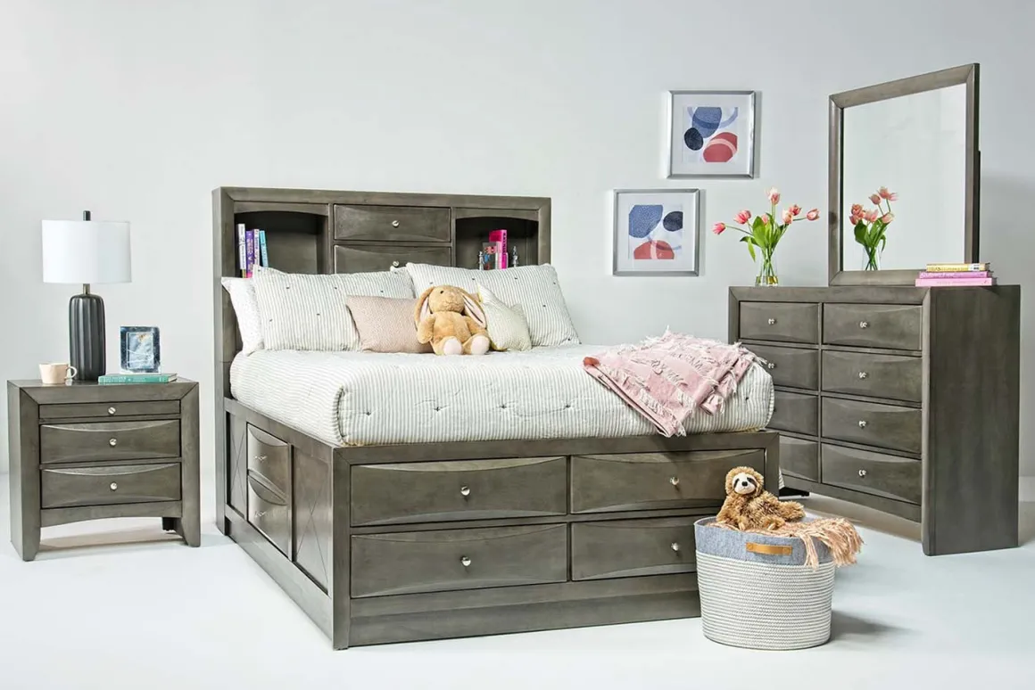 Remi Chest In Gray