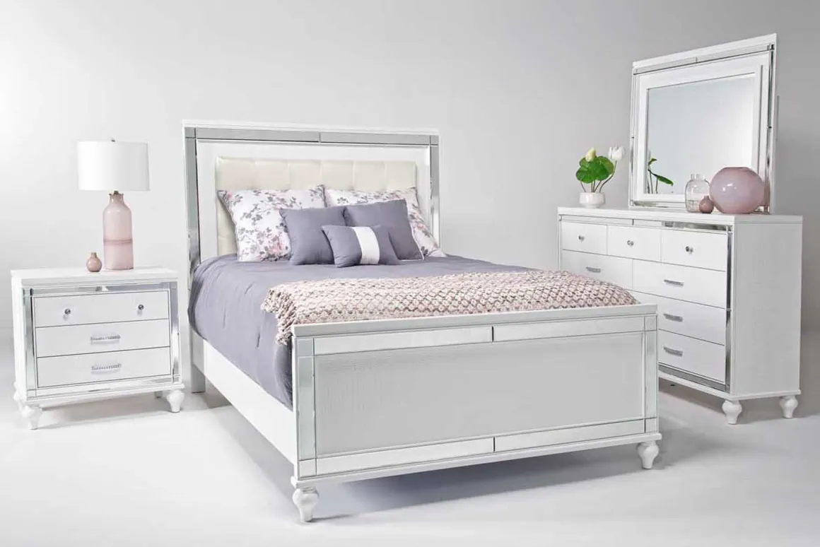 Valentino Dresser In White